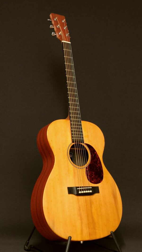 Martin 0001XAE - 2011 - Bild 2