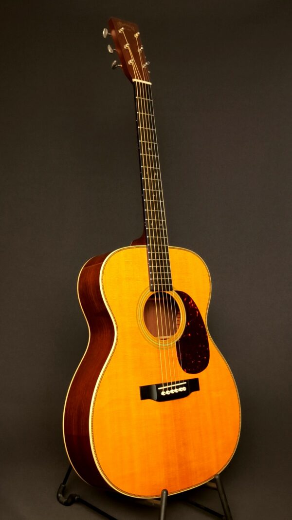 Martin 000-28