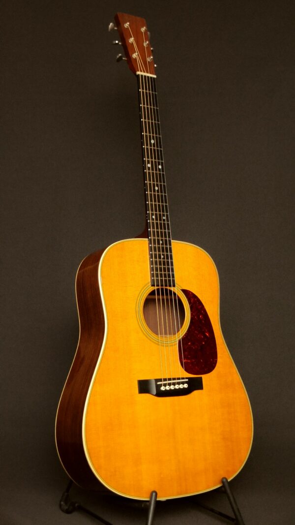 Martin D-28 - 2017 - Image 3