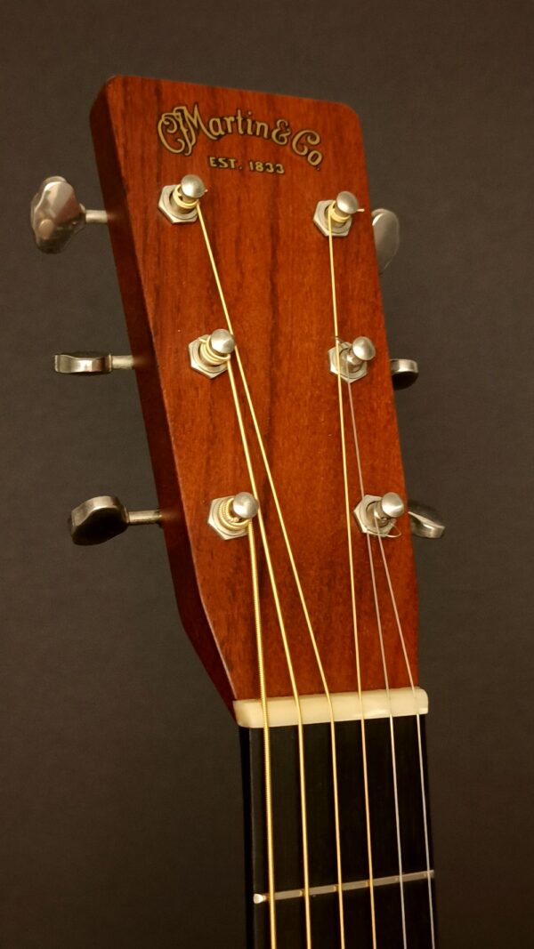 Martin D-28 - 2017 - Image 4