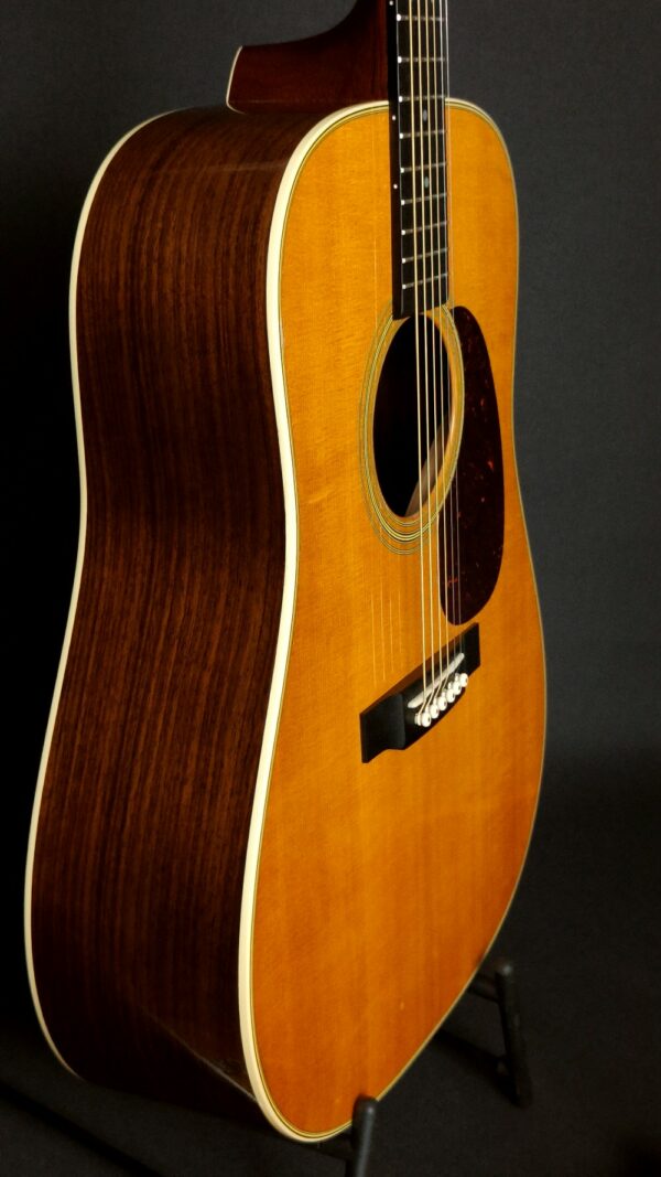 Martin D-28 - 2017 - Image 2