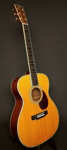 Halsomsättning på en Martin OM-42