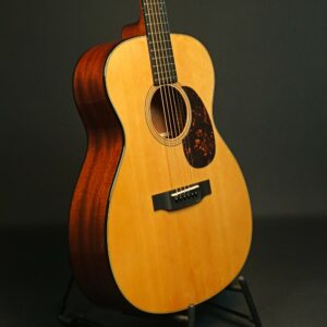 Sigma 000M-18